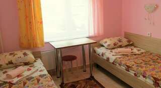 Гостиница Hostel Gorodok Красноярск Бюджетный двухместный номер с 2 отдельными кроватями-1